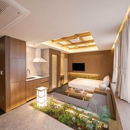 Uh Suite The Myeongdong Seoul Exterior photo